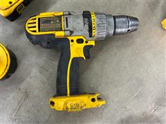 items/f2d07c0532e4ed11a81c6045bd4cc723/18vdewaltpowertools_1674e76f585448008064891f688bfc03.jpg