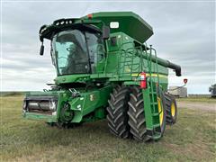 2013 John Deere S680 2WD Combine 