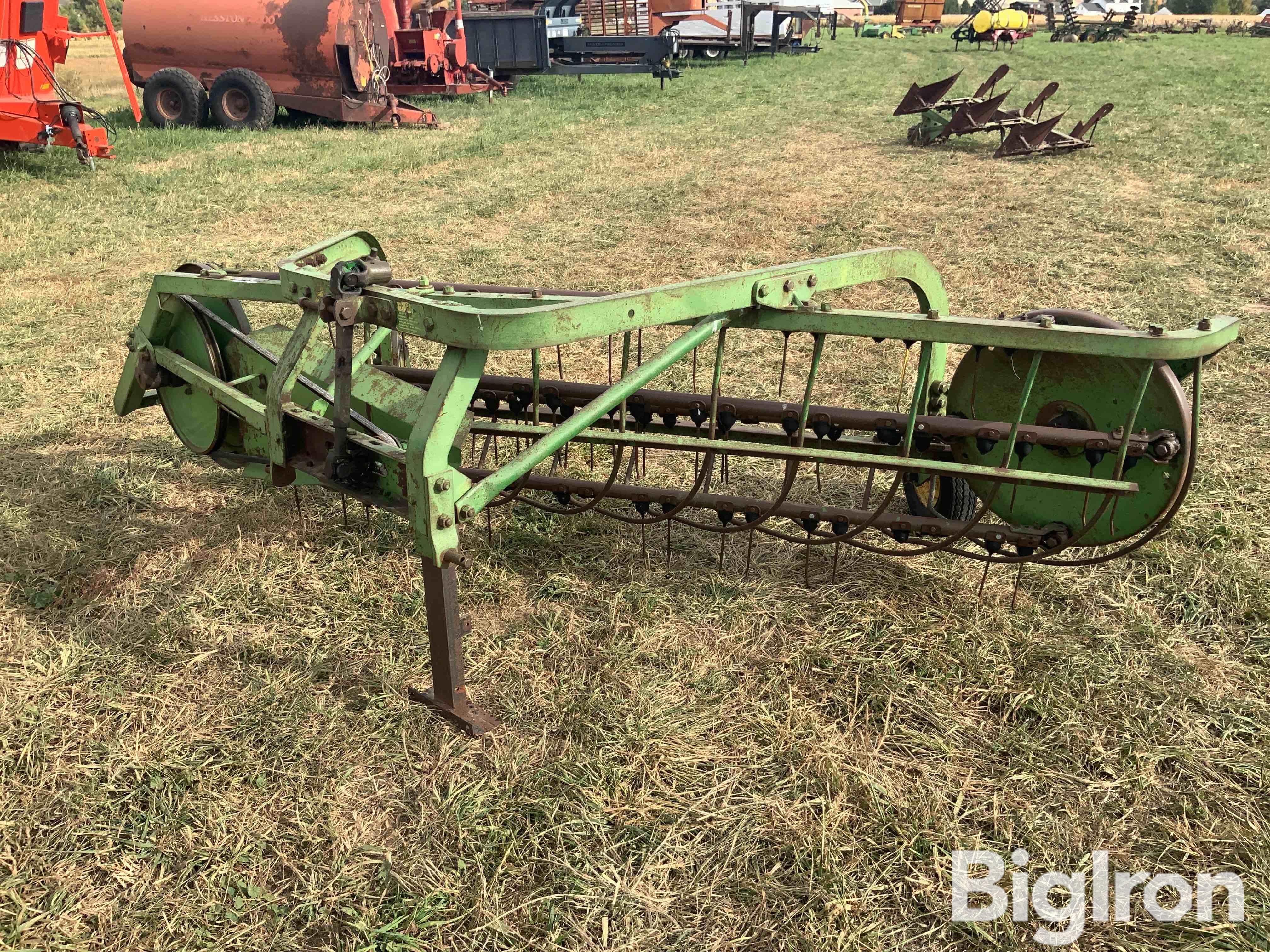 John Deere 350A 3-Pt Rake 