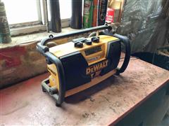 Dewalt Electric/battery Powered Radio 