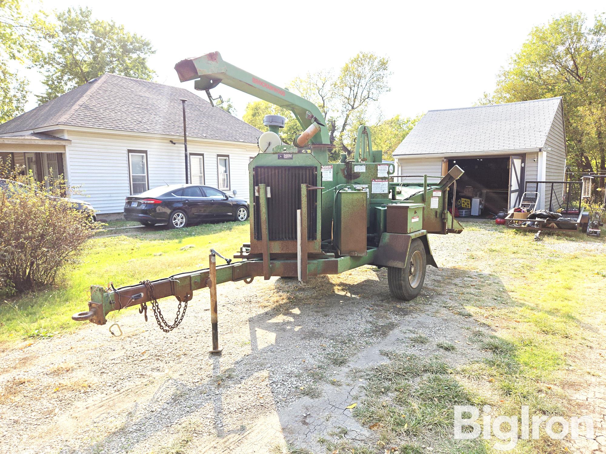 2001 Brush Bandit 250 Portable Wood Chipper 