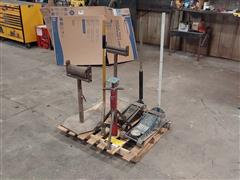 Pallet Of Jacks & Jack Stands 