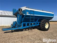 Kinze 800 Grain Cart 