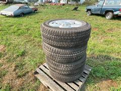 2013 Chevrolet 2500 20” Tires/Rims 