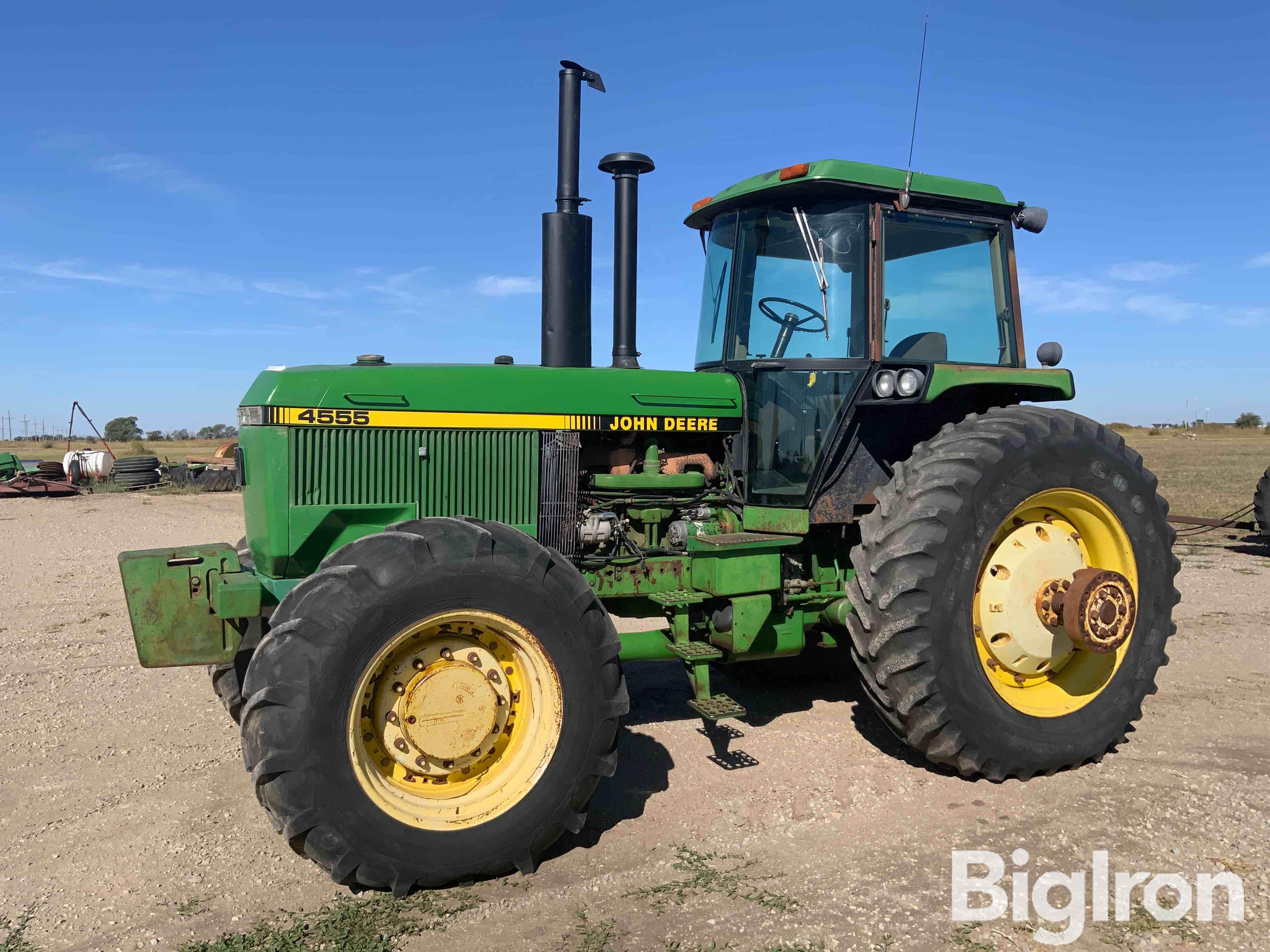 1991 John Deere 4555 MFWD Tractor 