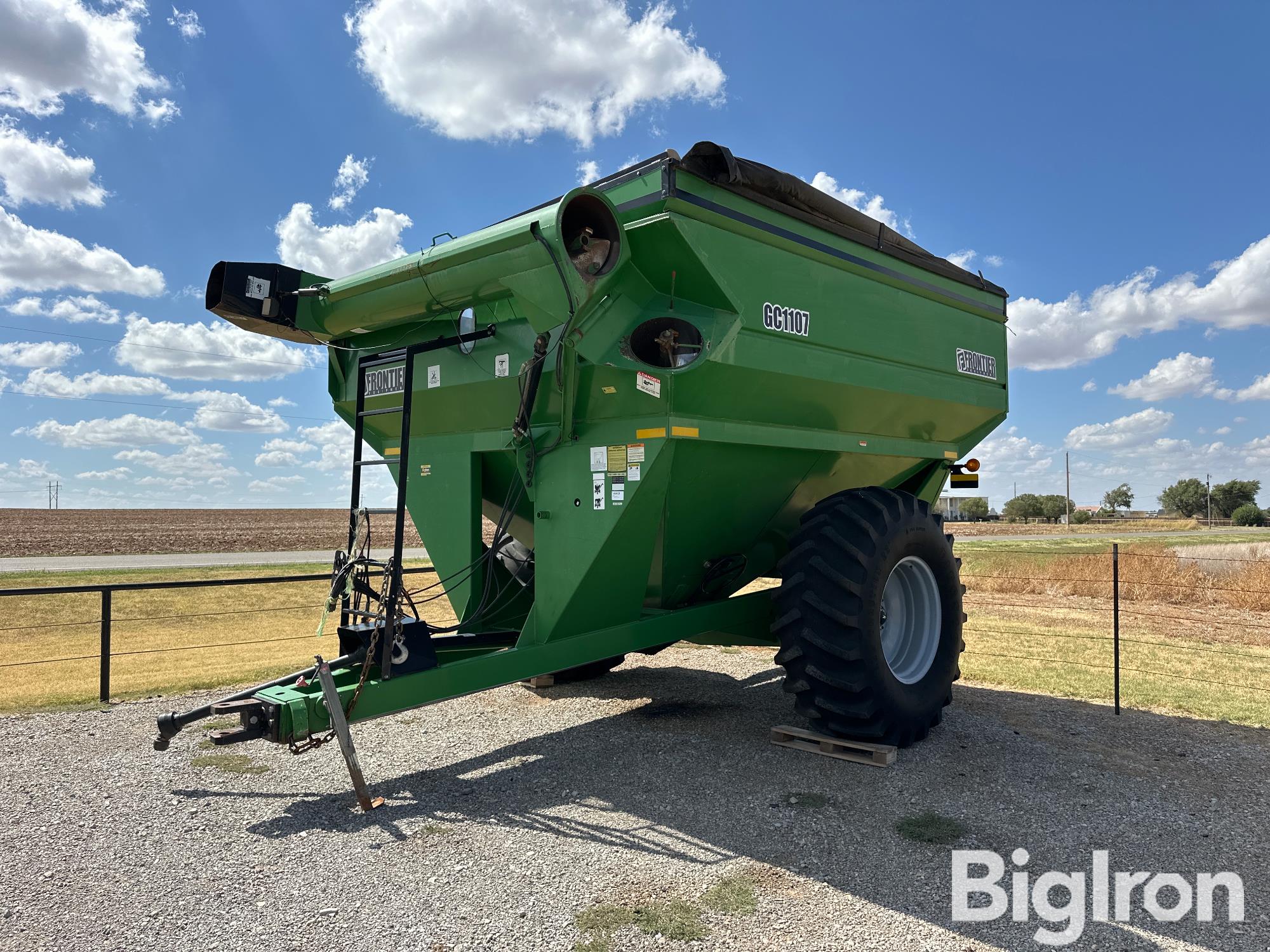 Frontier GC1107 Grain Cart 