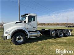 2024 Kenworth T880 Tri/A Cab & Chassis 