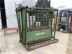 Powder River Hydraulic Squeeze Chute 