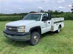 2005 Chevrolet Silverado 3500 2WD Utility Truck 