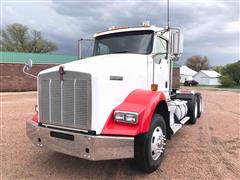 2009 Kenworth T800 T/A Day Cab Truck Tractor 