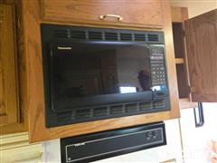 items/f5846a101a4df01195f2000d3a62d525/1997-newmar-mountain-aire-5th-wheel-camper_3201e1538db1464d8687d0842a2aa49b.jpg