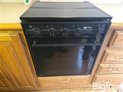 items/f5846a101a4df01195f2000d3a62d525/1997-newmar-mountain-aire-5th-wheel-camper_ea140723e7854fd3a96cb6c99be24cc2.jpg