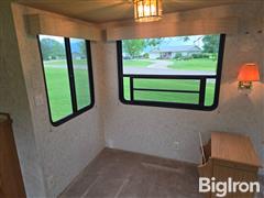 items/f5846a101a4df01195f2000d3a62d525/1997-newmar-mountain-aire-5th-wheel-camper_f3d660b4c1ee442ba942c4615b1d5556.jpg