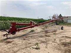 Farm King 1070 Swing Hopper Auger 