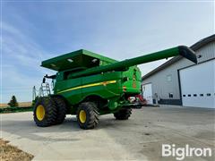 items/f59435e127a0ef1195f6002248918839/johndeeres690combine-2_0d3d511e092a49869eb53cc1bae49364.jpg