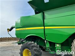 items/f59435e127a0ef1195f6002248918839/johndeeres690combine-2_1e3e34605b054c3e84667a0276e09dd3.jpg