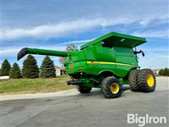 items/f59435e127a0ef1195f6002248918839/johndeeres690combine-2_826a002785ec453298e7e254488c9379.jpg