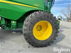 items/f59435e127a0ef1195f6002248918839/johndeeres690combine-2_89995f46b3254355b5187176a3e34959.jpg