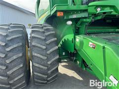 items/f59435e127a0ef1195f6002248918839/johndeeres690combine-2_a03e9997daf44d959783a1072afc8e71.jpg