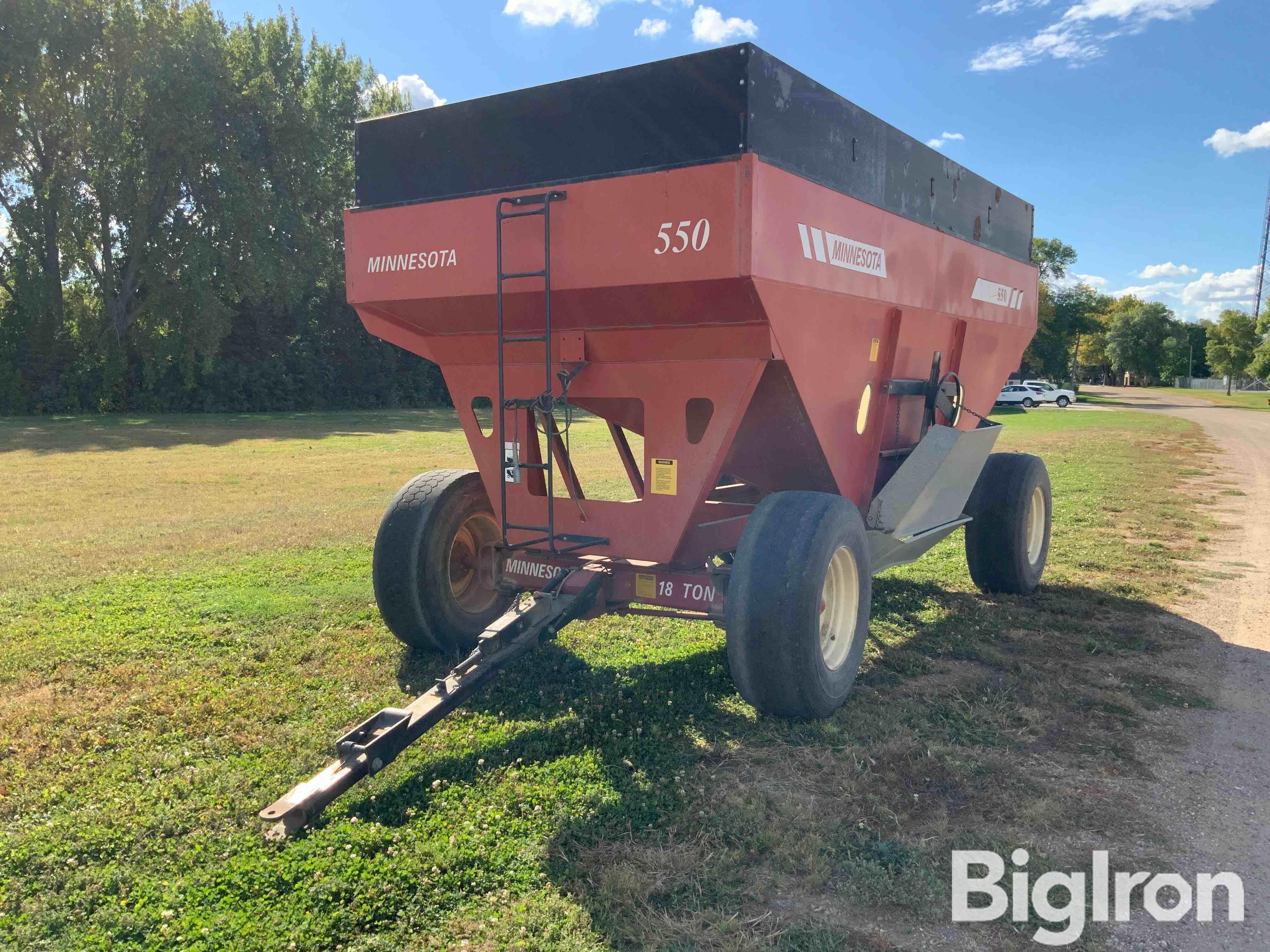 Minnesota 550 Gravity Wagon 