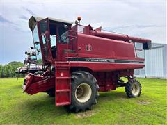 1980 International 1460 2WD Combine 