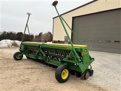 John Deere 520 3-Pt Grain, Soybean, Alfalfa Drill 
