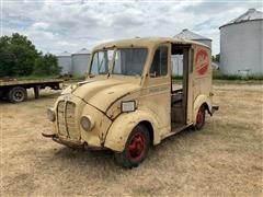 1945 Divco UM6 Milk Delivery Truck 