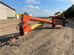 Westfield MK 100–71 Swing Hopper Grain Auger 