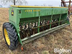 items/f73f1ea168dfef11b5427c1e52426a9d/johndeere8200drill-19_46957e4dbb134804937a16ed3b647696.jpg