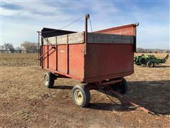 Stan-Hoist Hydraulic Dump Forage Wagon 