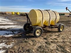 700-Gallon Poly Tank On Running Gear 