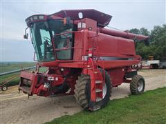 2005 Case 2377 Combine 