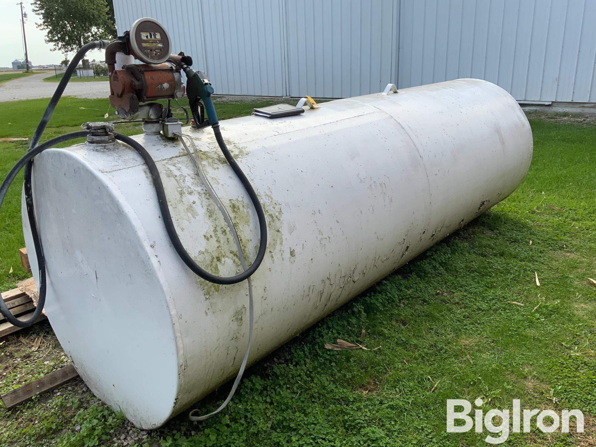 1000-gal Fuel Tank W/pump 