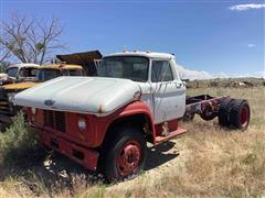 1965 Ford F800 S/A Cab & Chassis 