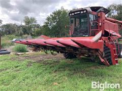 International 963 Corn Header 