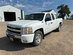 2011 Chevrolet Silverado 1500 LT 4x4 Extended Cab Pickup 