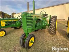 1952 John Deere G 2WD Tractor 