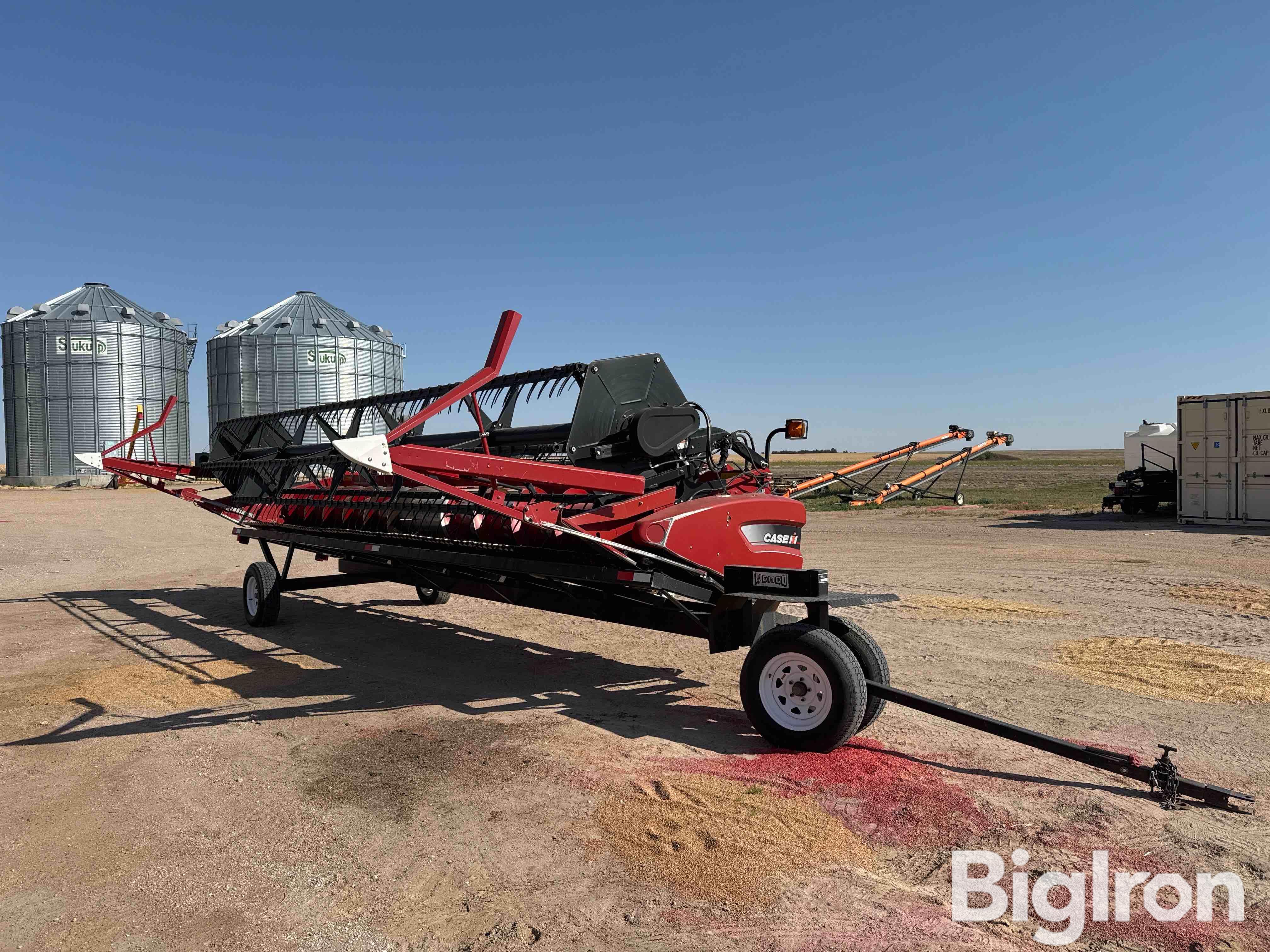 2010 Case IH 2020 25' Flex Header W/Trailer 