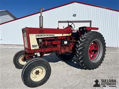 1963 International Farmall 706 Diesel 2WD Tractor 