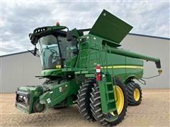 2012 John Deere S670 2WD Combine 