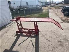 items/f8c799a09db6ec11bea100155d423d41/pittsburgh1000lbmotorcyclelift_44d39463348e4a6d830e25d50b92ab64.jpg