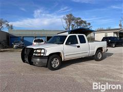 2005 Chevrolet Silverado 1500 4x4 Extended Cab Pickup 