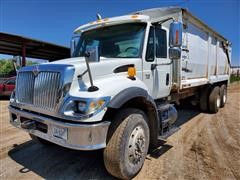 2006 International 7500 T/A Grain/Silage Truck 