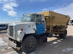 1975 Ford LN700 S/A Feed Truck 