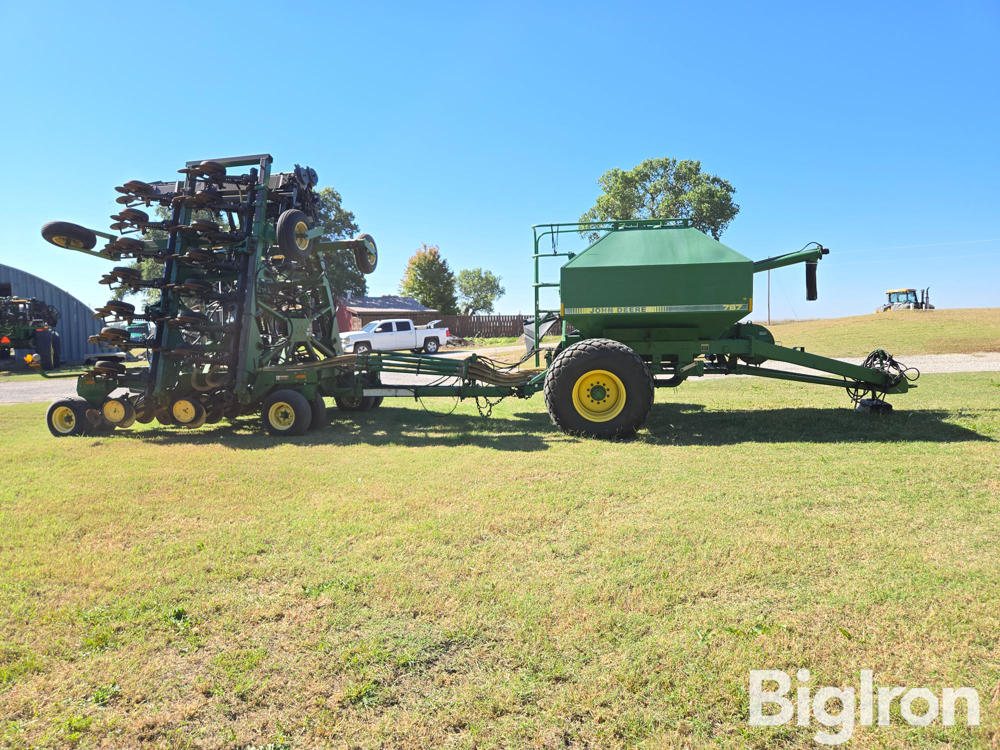 items/f92754732383ef119443000d3a62e002/johndeere18503sectionairseederandcart_b9e59817da9e4c1aa621454d82d41863.jpg