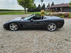 items/f93fdea9a603ec11b76a0003fff9404f/2001chevroletcorvetteconvertiblesportscar_78de6c6a60a64f5e833a20e2577ccc2a.jpg