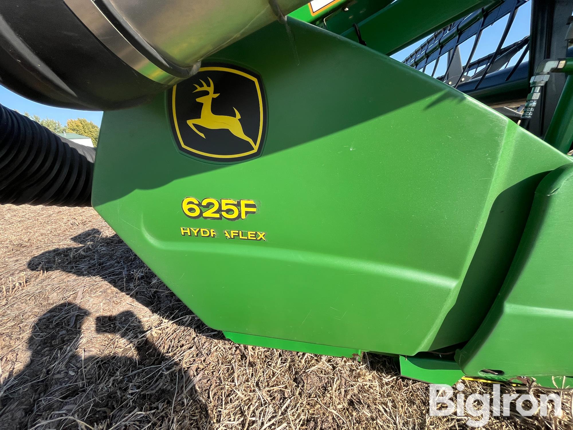 items/f968d325218cef1195f6002248918839/johndeere625fhydraflexheader_36f6a7917f1b45579f7b6376a07c5f39.jpg