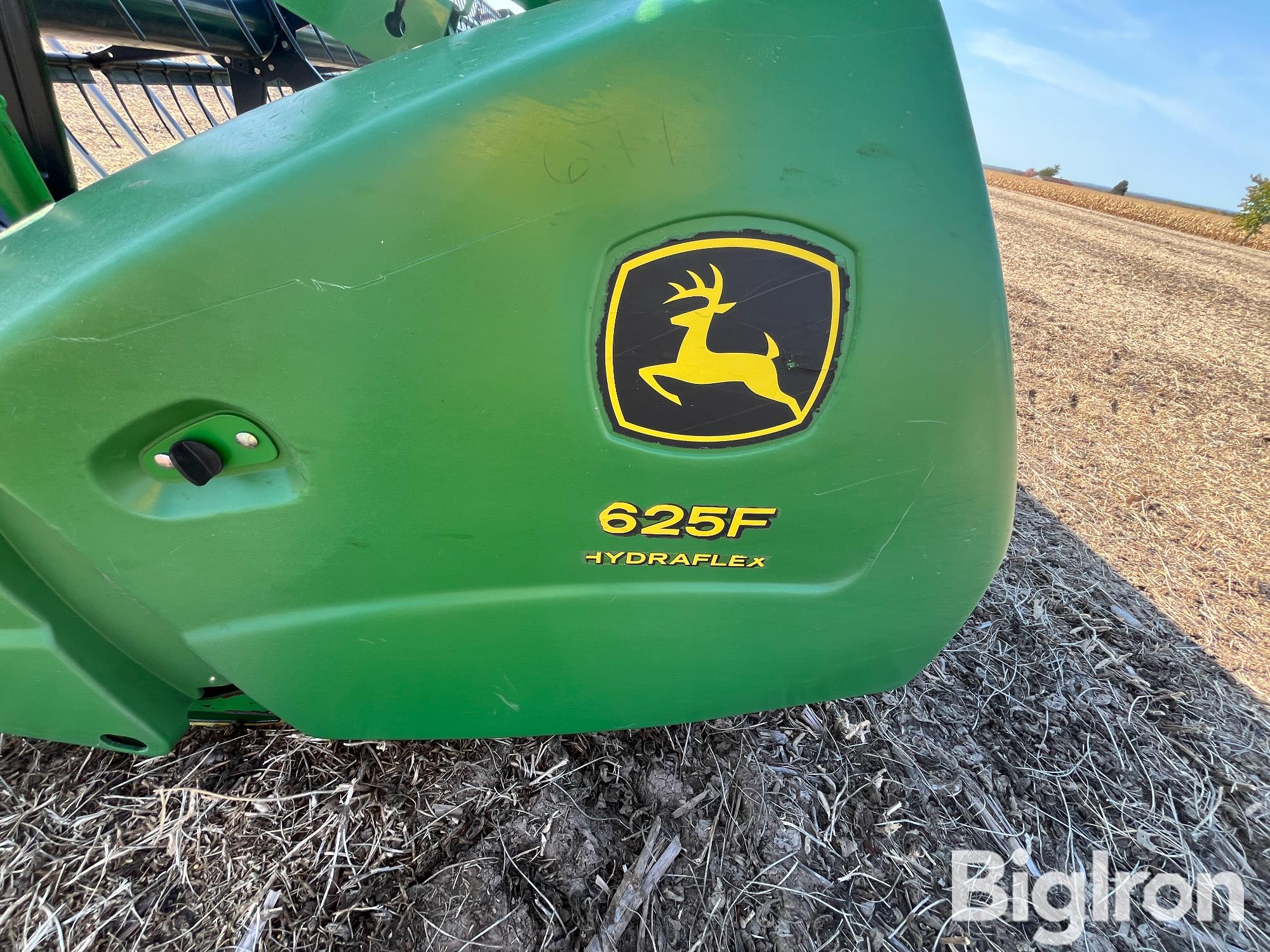 items/f968d325218cef1195f6002248918839/johndeere625fhydraflexheader_92192bc7d38c4e0ba6367cf078663c70.jpg