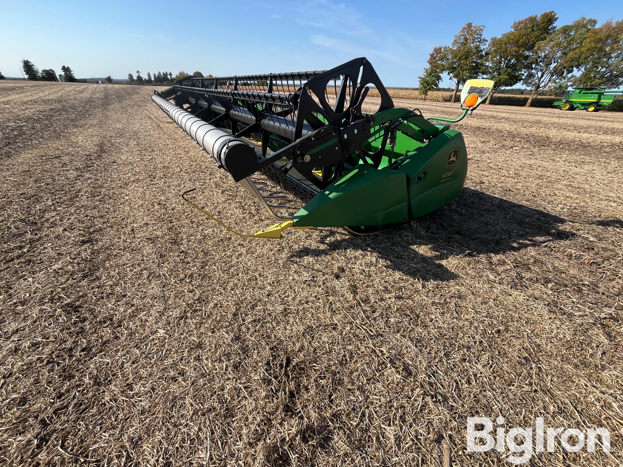 John Deere 625F Hydra Flex Header W/CWS 