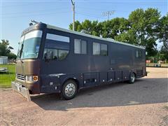 1991 Mallard Coach Company/Overland Division Express Series Motor Home 